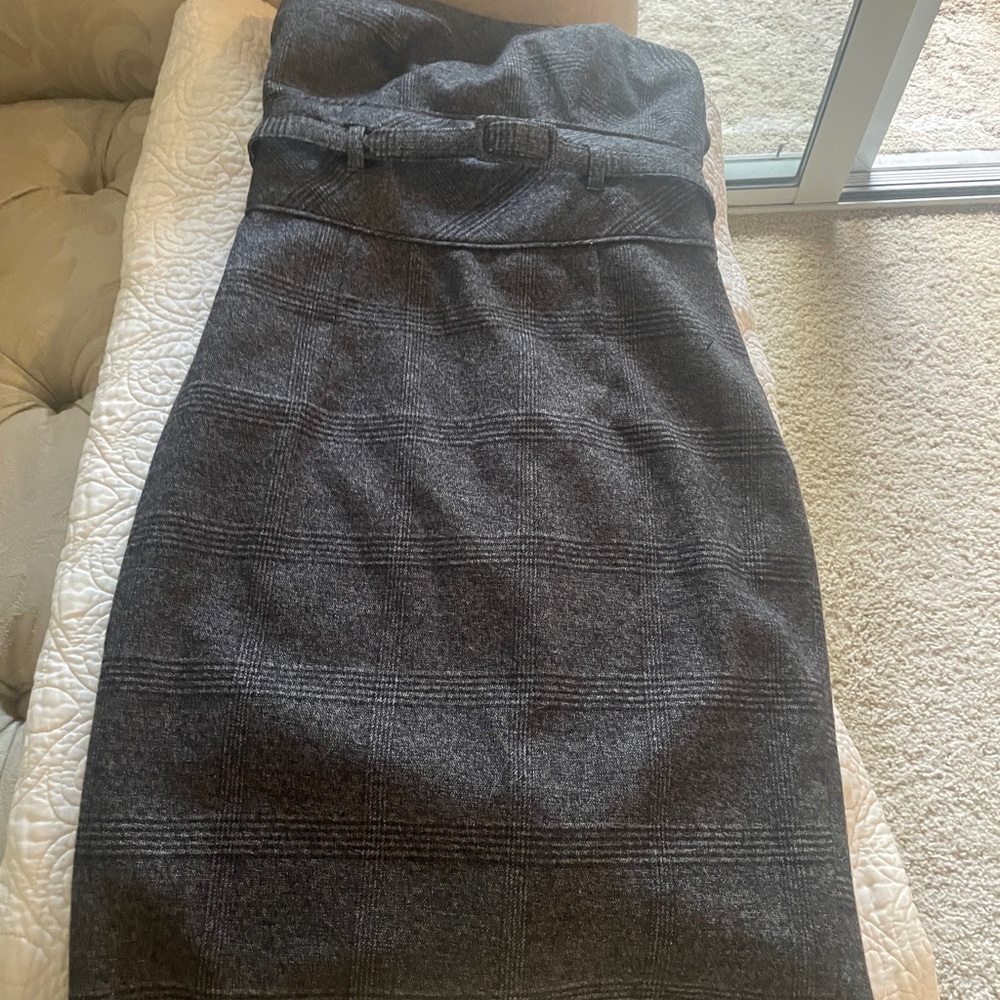 Strapless tweed fitted dress